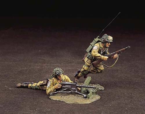 King & Country DD003 Paratrooper Radio Operator Set Review