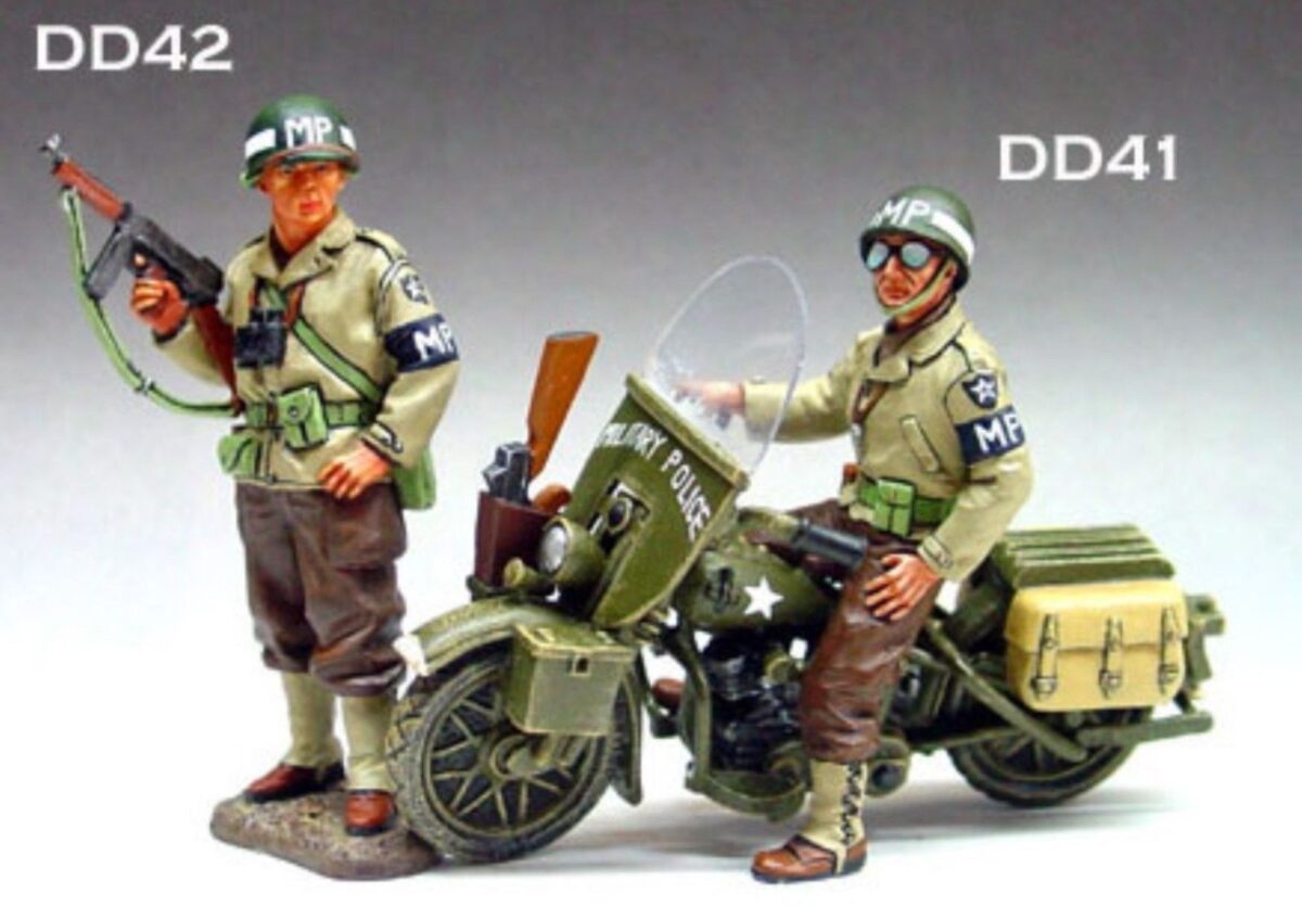 King & Country DD042 Standing MP with Tommy Gun Review