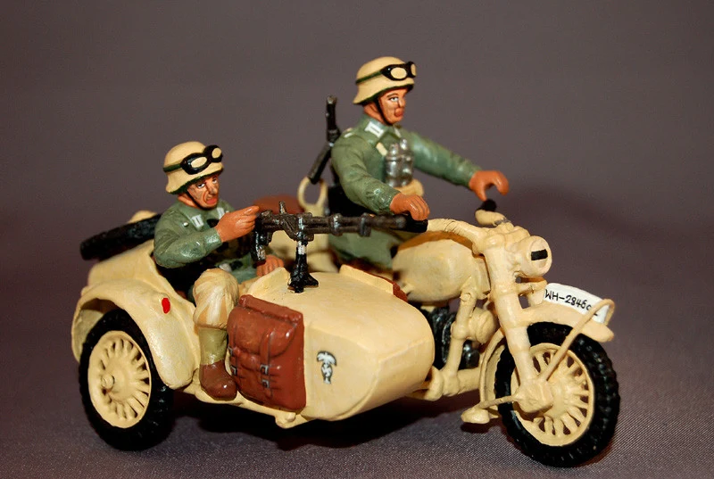 AK008 Motorcycle Combination & Crew
