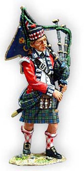 BR028 42nd Highlander Piper by King & Country