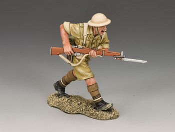 EA083 Charging Rifle & Bayonet by King & Country