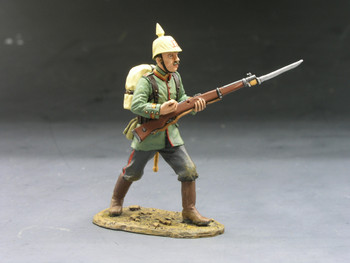 FW022 Standing Loading Rifle by King & Country