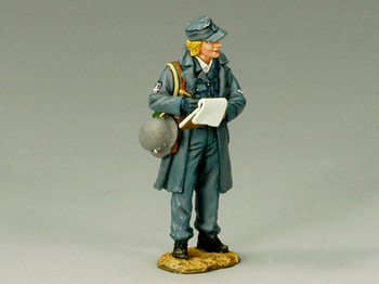LW007 “Luftwaffe-Helferin” by King & Country
