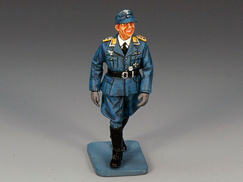 LW014 Walking Officer by King & Country