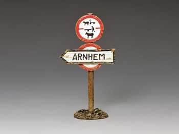 MG067 Arnhem Road Sign by King & Country