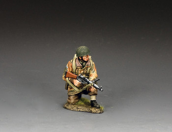 MG093 Kneeling Para with Sten by King & Country