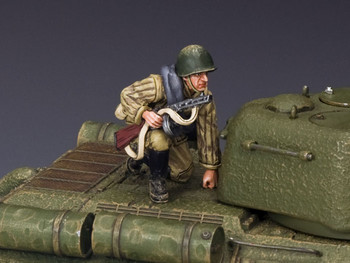 RA024 Soldier Holding Burp Gun by King & Country