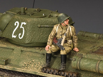RA046 Sitting Burp Gunner by King & Country