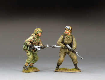 TF015 Fix Bayonets! by King & Country