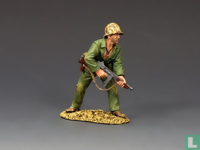 USMC042 Marine with Tommy Gun by King & Country