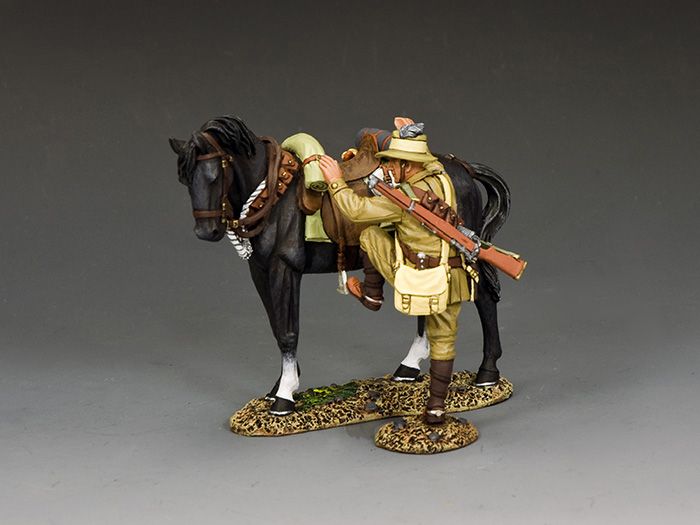 King & Country AL106 Trooper Mounting Up (Black Horse)