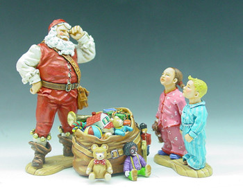 XM003-01 Santa Claus Set 2003 by King & Country
