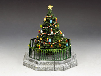 XM016-03 Dickens Village Christmas Tree by King & Country