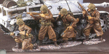 YA01 Four Man Fighting Patrol by King & Country